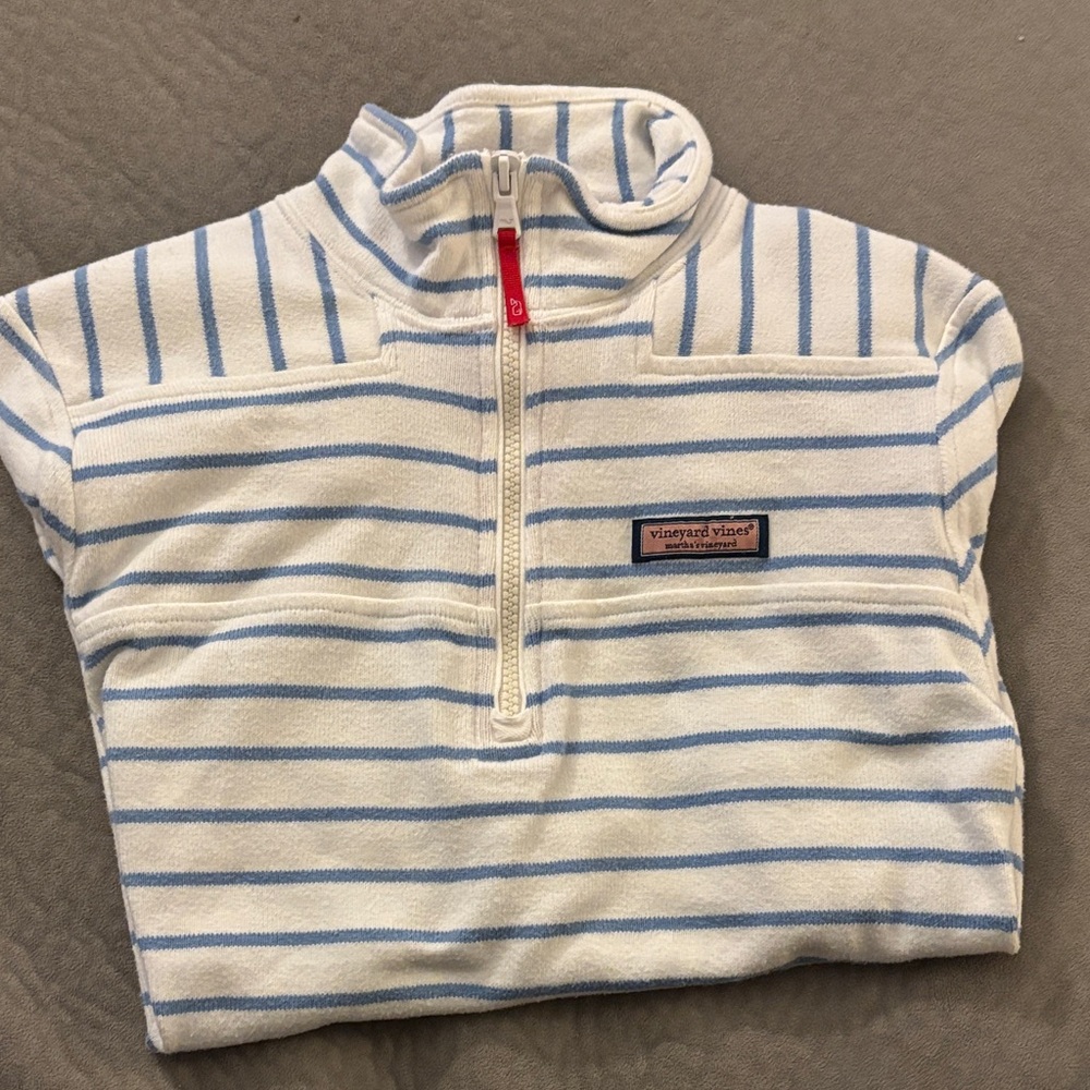 Vineyard Vines Top 🐳